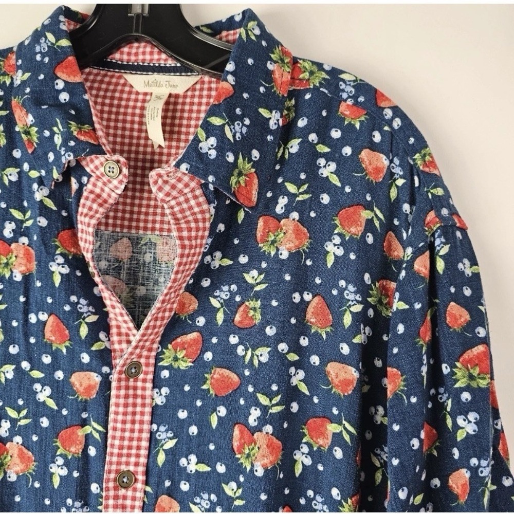 MATILDA JANE Unisex Medium Shirt Rayon Linen Strawberry Fun Party Cruise